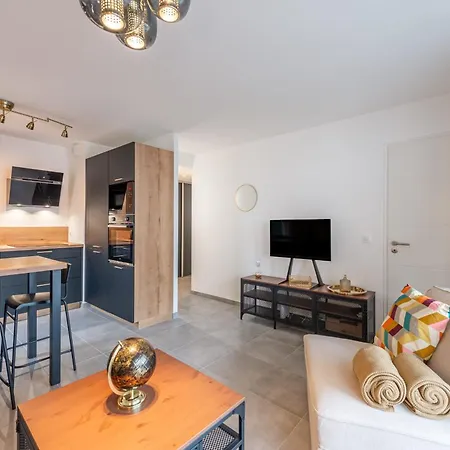 Annecity - Confortable Pres Du Centre شقة *